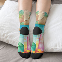 Surfing Paradise Hawaii Crew Socks Tropical Flowers Beachy Vibes LT14 - Polynesian Pride