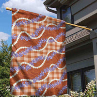 Orange Hawaii Palaka Honohono Pikake Garden Flag Hawaiian Orchid Lei Polynesian Pattern - Polynesian Pride