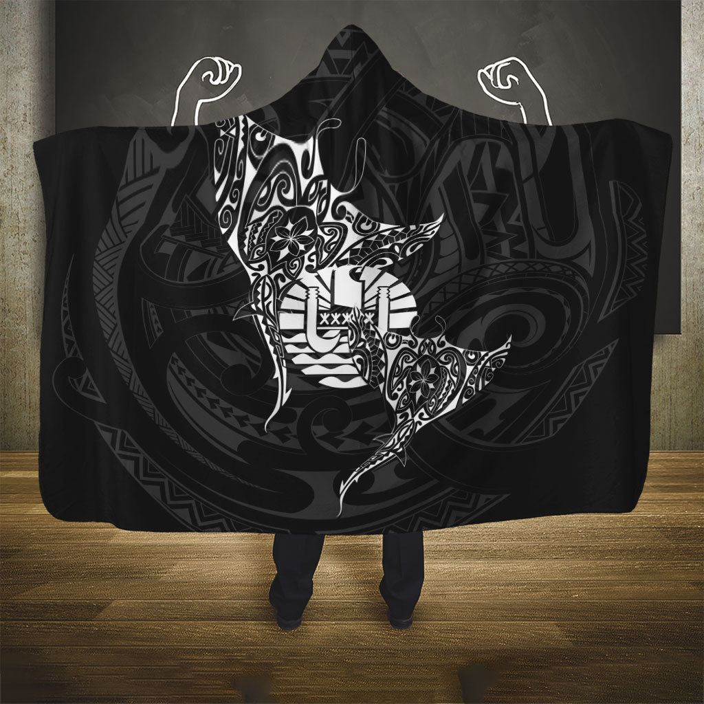 French Polynesia Manta Ray Tattoo Hooded Blanket Tahiti Hahalua Turtle Shark Black Color LT14 - Polynesian Pride