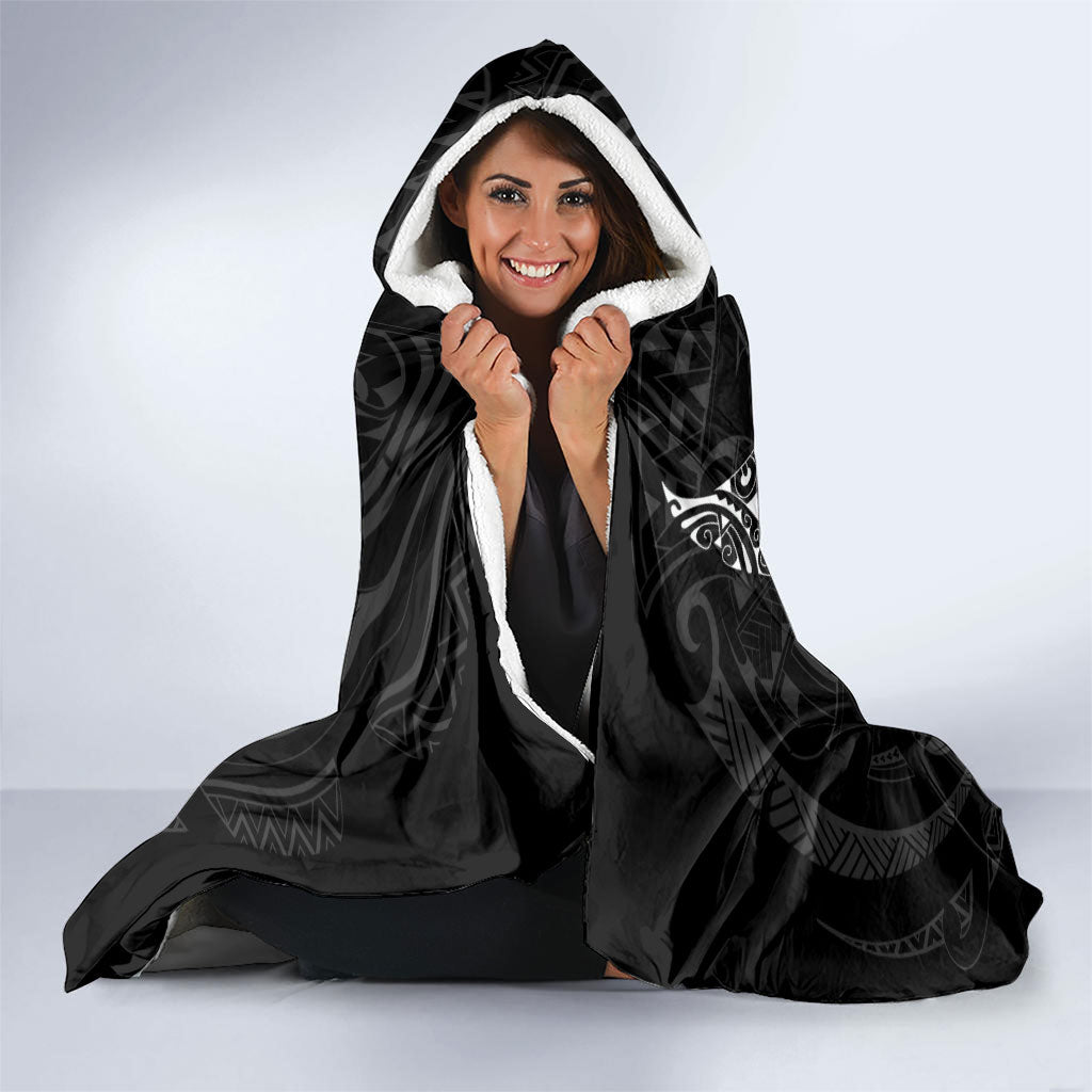 French Polynesia Manta Ray Tattoo Hooded Blanket Tahiti Hahalua Turtle Shark Black Color LT14 - Polynesian Pride