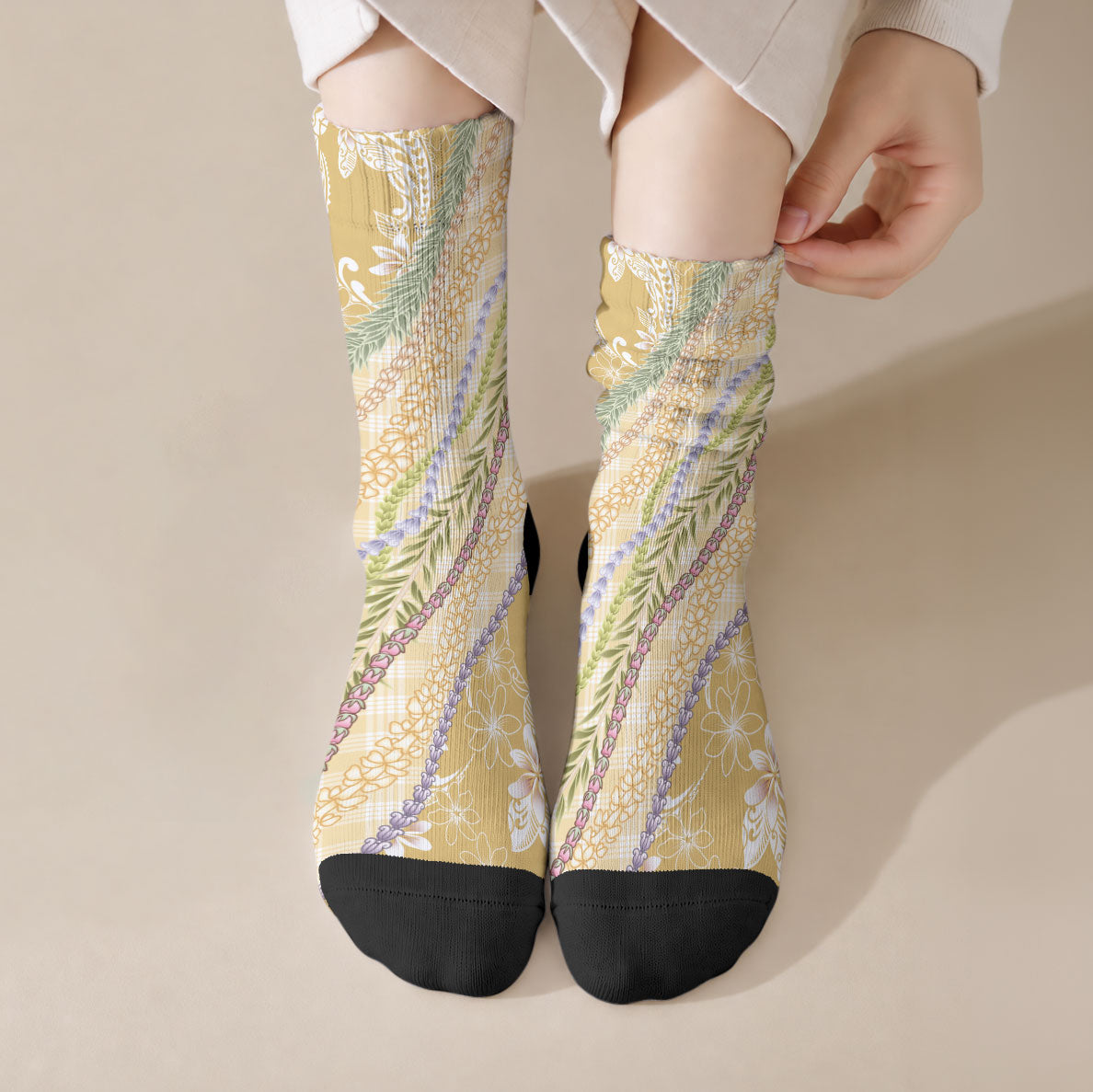 Yellow Palaka Hawaii Leis Crew Socks Hawaiian-plaid Elegant Tropical Vibes