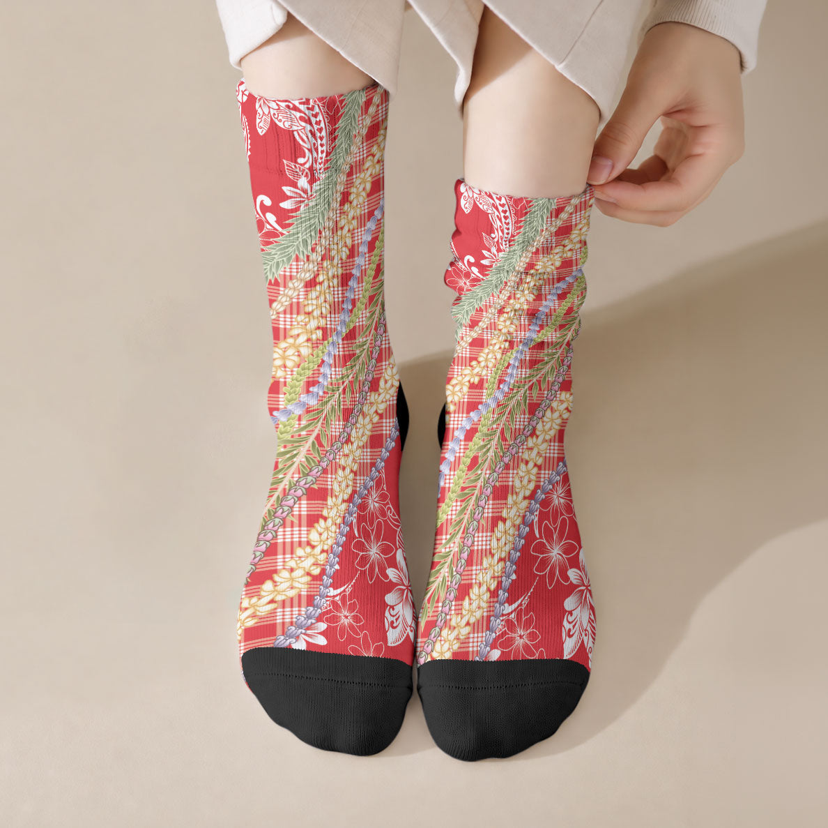 Red Palaka Hawaii Leis Crew Socks Hawaiian-plaid Elegant Tropical Vibes