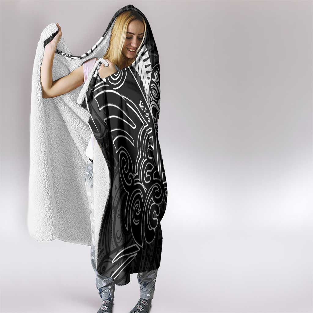 Kia Kaha Te Reo Maori Hooded Blanket Aotearoa Hei Tiki With Hongi LT14 - Polynesian Pride