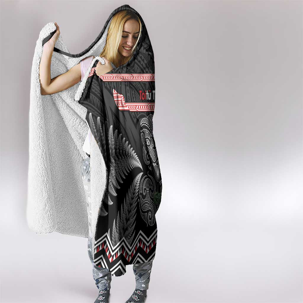Aotearoa Toitu Te Tiriti Hooded Blanket Stand Together! Stand Stronger! - NZ Tiki LT14 - Polynesian Pride