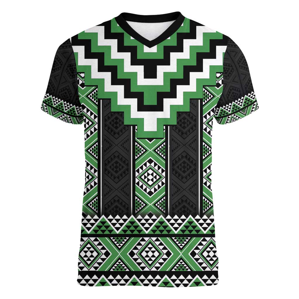 Green Taniko Pattern Aotearoa Women V-Neck T-Shirt Niho Taniwha Mix Poutama LT14 Female Green - Polynesian Pride