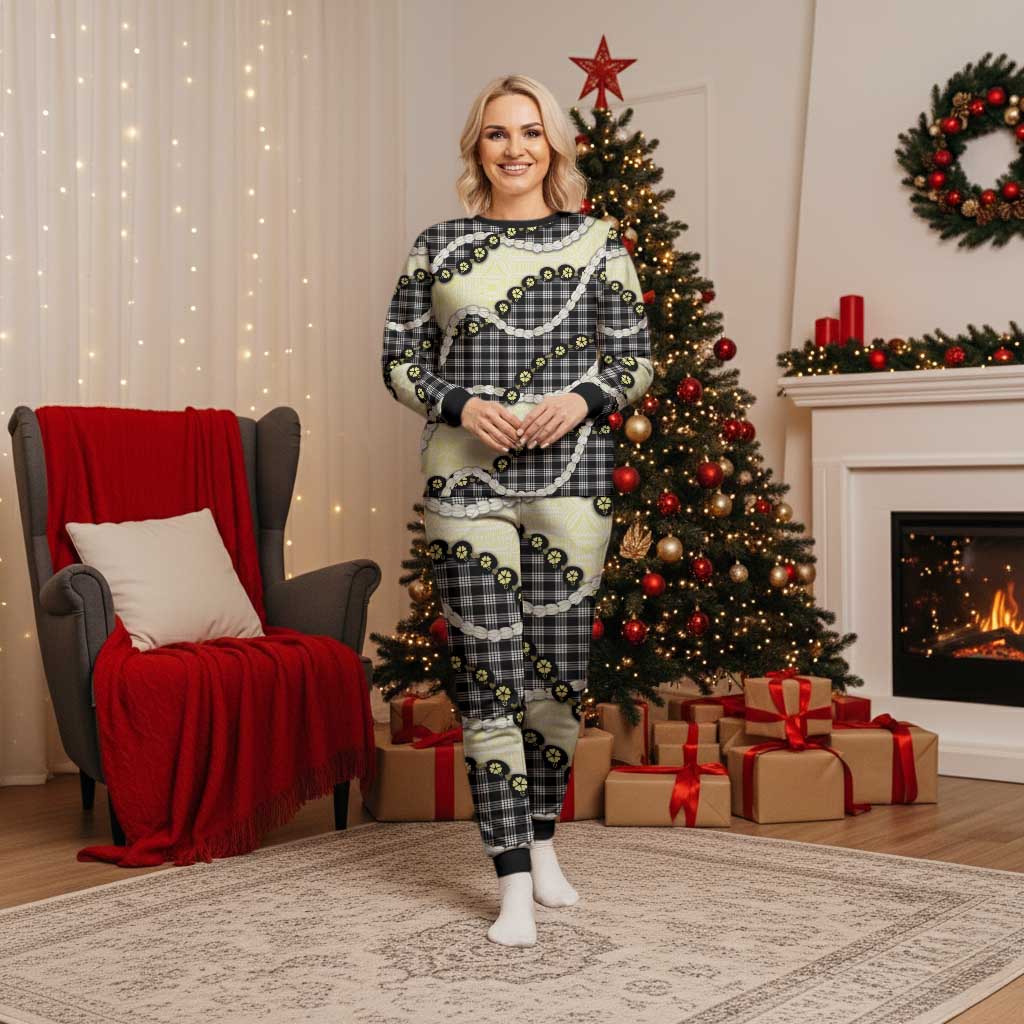 Black Palaka Hawaii Christmas Pajama Set Kukui Nut Pikake Lei Hawaiian Tapa Pattern LT14 Women Black - Polynesian Pride