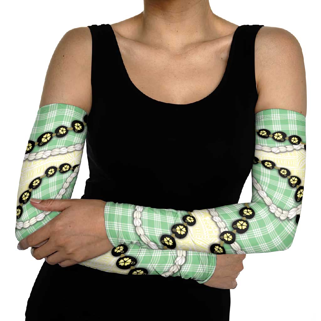 Green Palaka Hawaii Arm Sleeves Kukui Nut Pikake Lei Hawaiian Tapa Pattern LT14 - Polynesian Pride