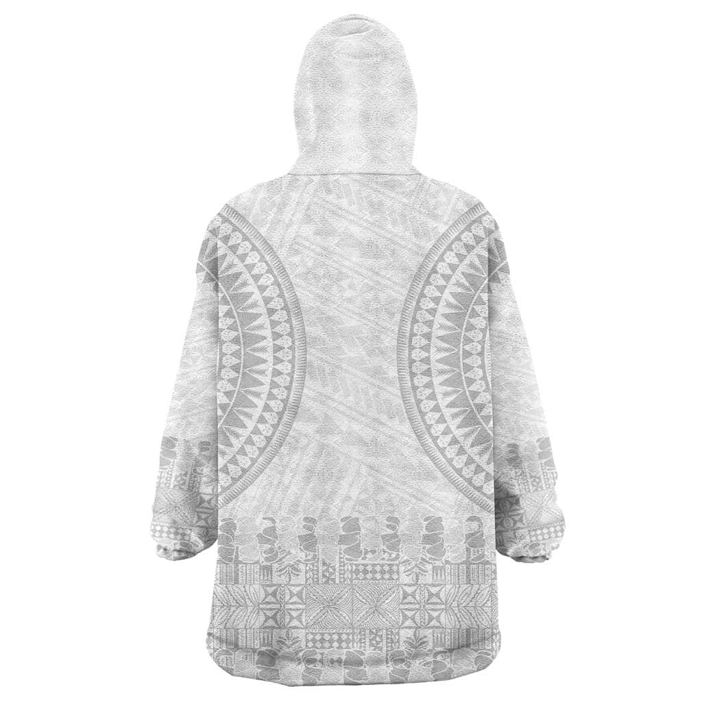 Niue White Sunday Wearable Blanket Hoodie Tapu Fanau Ia Puakenikeni Hiapo Pattern - Polynesian Pride