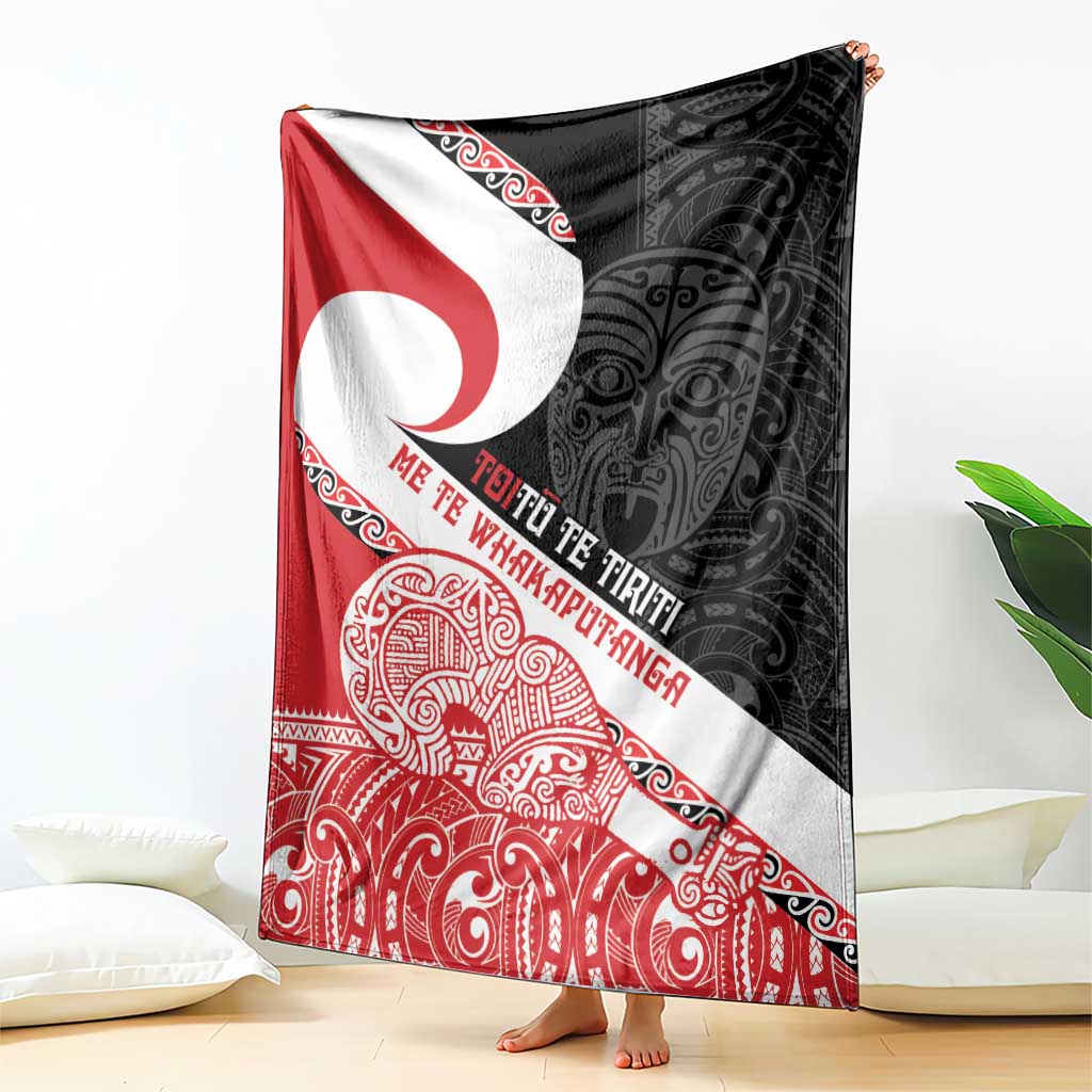 Toitu Te Tiriti Me Te Whakaputanga Blanket Maori Wahaika With Haka Face LT14 - Polynesian Pride