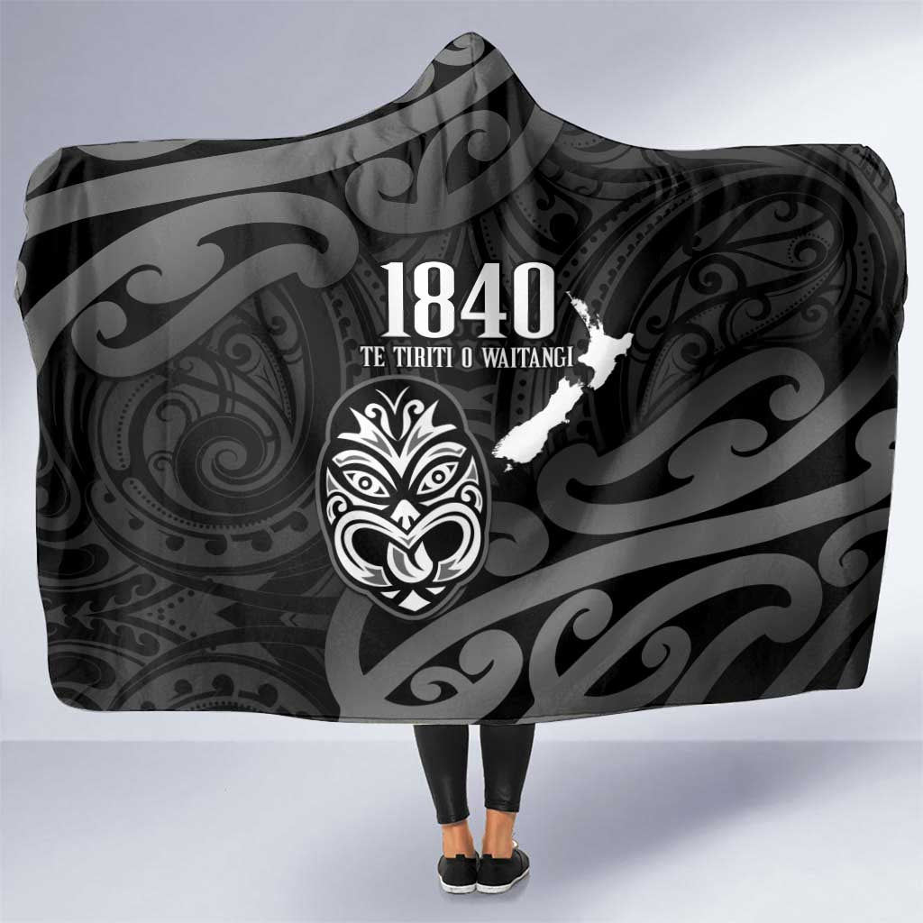 New Zealand 1840 Waitangi Day Hooded Blanket Aotearoa Haka Mask - Black Version LT14 One Size Black - Polynesian Pride