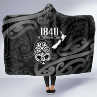 New Zealand 1840 Waitangi Day Hooded Blanket Aotearoa Haka Mask - Black Version LT14 One Size Black - Polynesian Pride