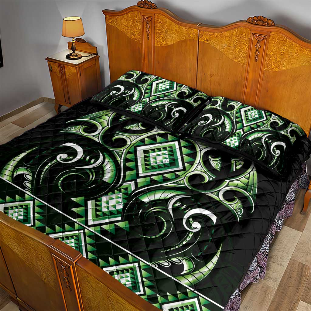 Green Ngaru Taniko With Aotearoa Maori Tattoo Quilt Bed Set LT14 - Polynesian Pride