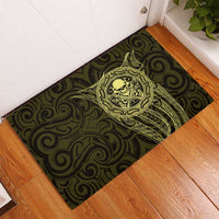 New Zealand Skull Darts Rubber Doormat Aotearoa Maori Chest Tattoo Stylized Gold - Polynesian Pride