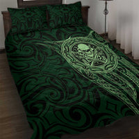 New Zealand Skull Darts Quilt Bed Set Aotearoa Maori Chest Tattoo Stylized Green - Polynesian Pride
