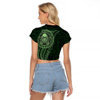New Zealand Skull Darts Raglan Cropped T Shirt Aotearoa Maori Chest Tattoo Stylized Green - Polynesian Pride