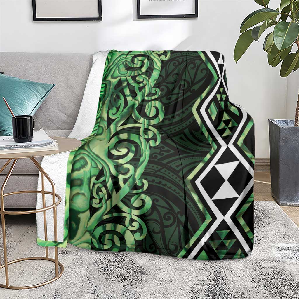 Green Aotearoa Blanket Taniko Motifs With Paua Shell Kowhaiwhai LT14 - Polynesian Pride