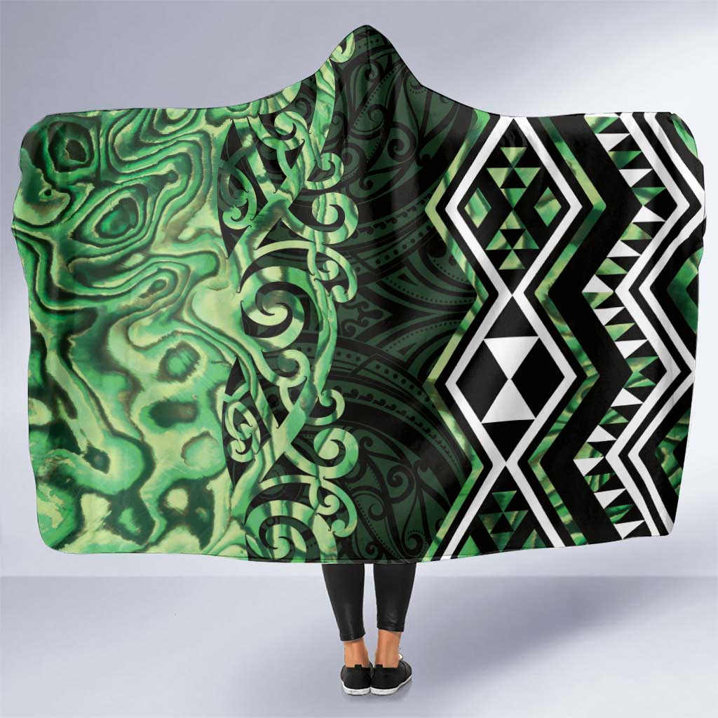 Green Aotearoa Hooded Blanket Taniko Motifs With Paua Shell Kowhaiwhai LT14 One Size Green - Polynesian Pride