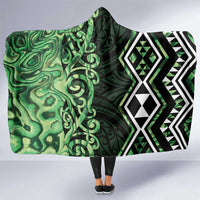 Green Aotearoa Hooded Blanket Taniko Motifs With Paua Shell Kowhaiwhai LT14 One Size Green - Polynesian Pride