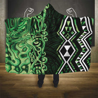 Green Aotearoa Hooded Blanket Taniko Motifs With Paua Shell Kowhaiwhai LT14 - Polynesian Pride