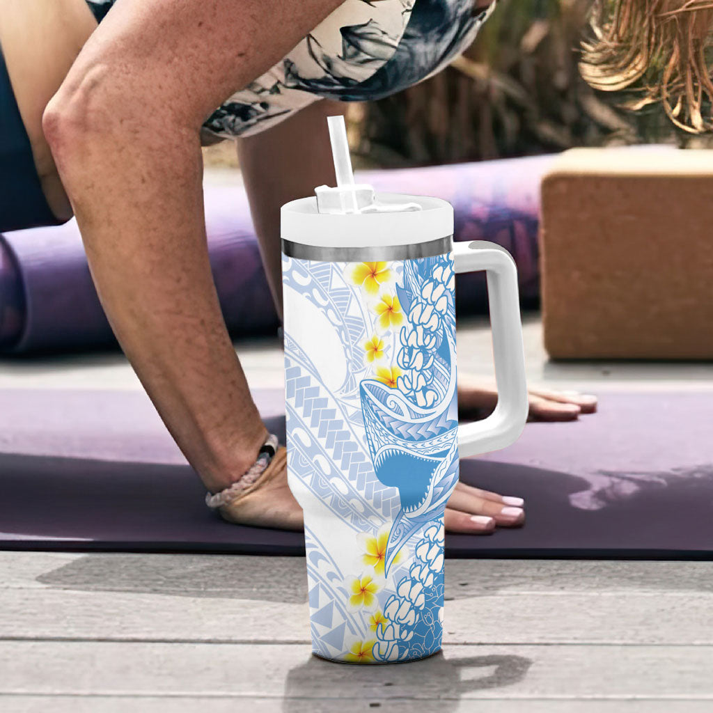 Blue Hawaii Shark Tattoo Tumbler With Handle Puakenikeni Lei Plumeria Polynesian Pattern LT14 - Polynesian Pride
