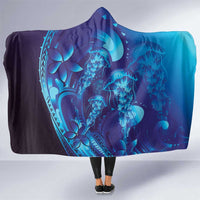 Purple Paradise Polynesia Jellyfish Hooded Blanket Plumeria Polynesian Tattoo Glowing Vibes LT14 One Size Purple - Polynesian Pride