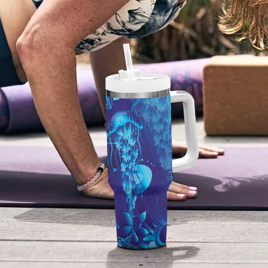 Purple Paradise Polynesia Jellyfish Tumbler With Handle Plumeria Polynesian Tattoo Glowing Vibes LT14 - Polynesian Pride