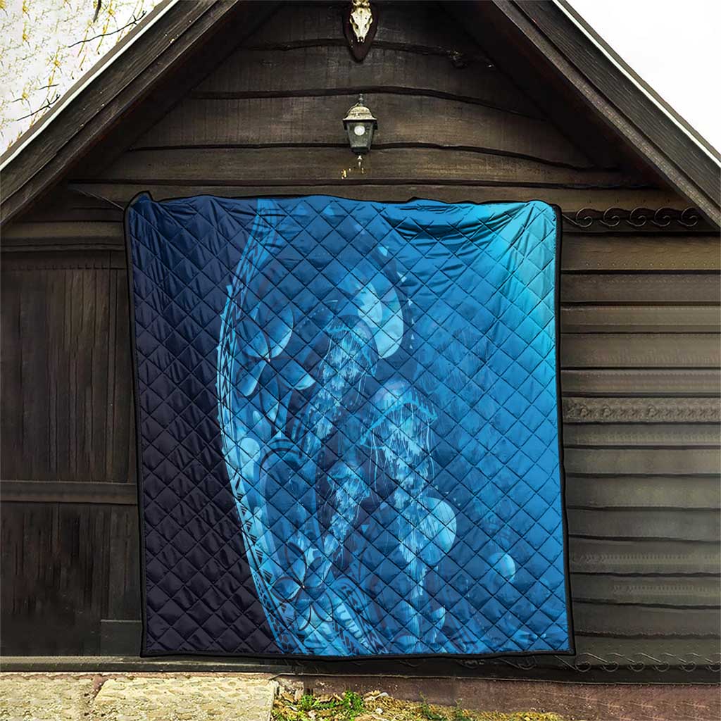 Blue Gradient Polynesia Jellyfish Quilt Plumeria Polynesian Tattoo Glowing Vibes LT14 - Polynesian Pride