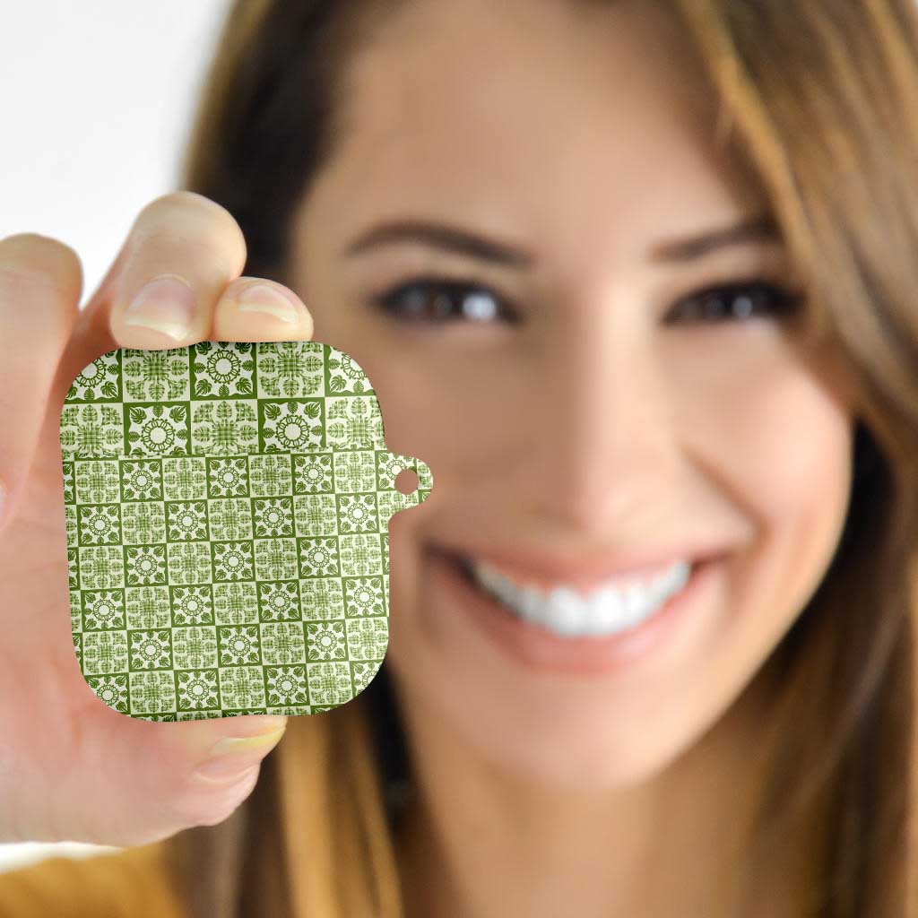 Omaomao Palaka Quilt Hawaii AirPods Case Hawaiian Tropical Monstera Sea Turtle LT14 - Polynesian Pride