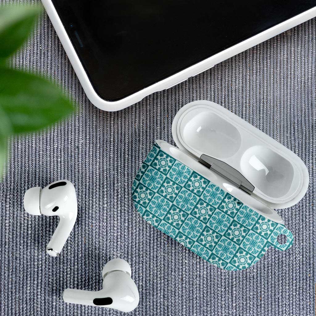 Cyan Palaka Quilt Hawaii AirPods Case Hawaiian Tropical Monstera Sea Turtle