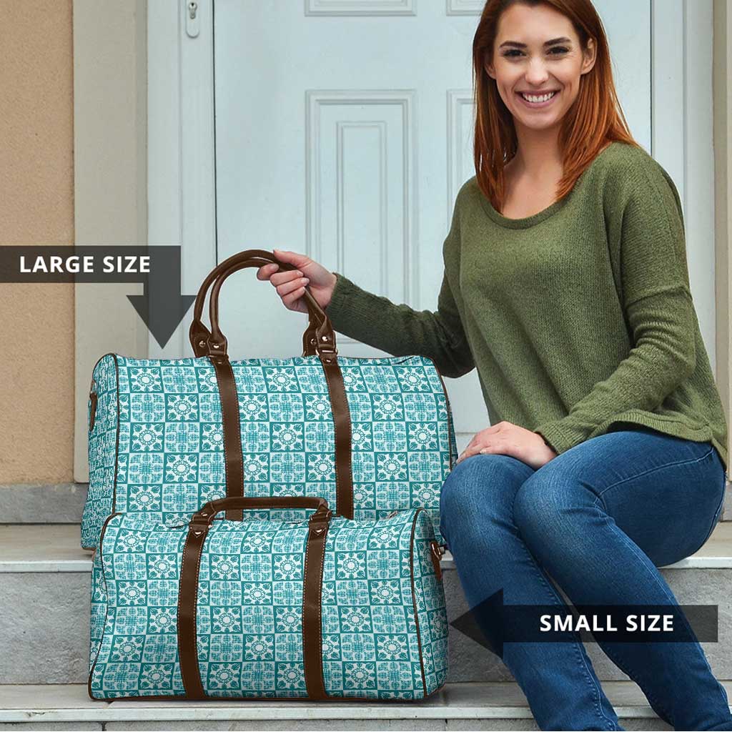 Cyan Palaka Quilt Hawaii Travel Bag Hawaiian Tropical Monstera Sea Turtle