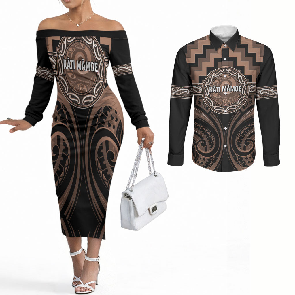 Aotearoa Kati Mamoe Personalised Couples Matching Off The Shoulder Long Sleeve Dress and Long Sleeve Button Shirt Maori Iwi Poutama Puhoro Tattoo LT14 Brown - Polynesian Pride