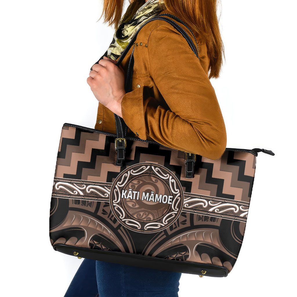 Aotearoa Kati Mamoe Leather Tote Bag Maori Iwi Poutama Puhoro Tattoo LT14 Brown - Polynesian Pride