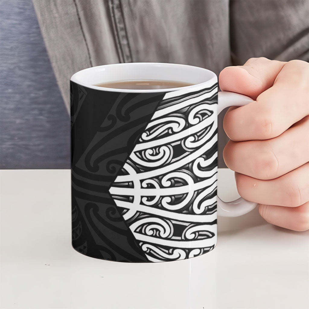 Black New Zealand Puhoro Maori Tattoo Ceramic Mug