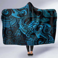 New Zealand Tuatara Hooded Blanket Aotearoa Maori Clematis Flowers - Blue LT14 One Size Blue - Polynesian Pride