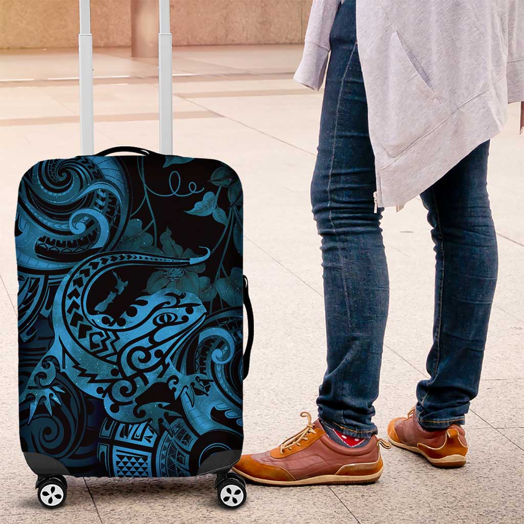 New Zealand Tuatara Luggage Cover Aotearoa Maori Clematis Flowers - Blue