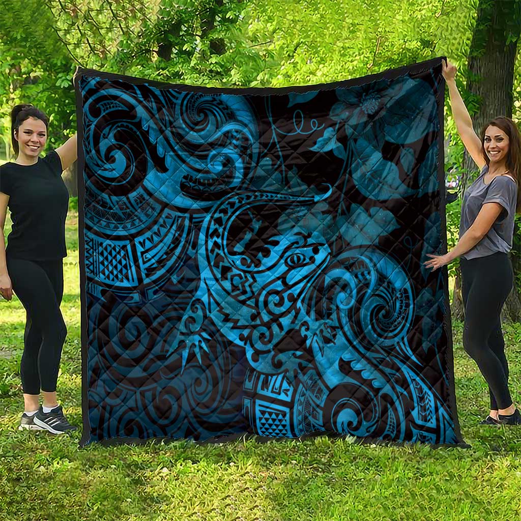 New Zealand Tuatara Quilt Aotearoa Maori Clematis Flowers - Blue