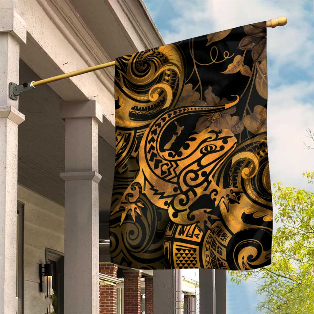 New Zealand Tuatara Garden Flag Aotearoa Maori Clematis Flowers - Gold LT14 House Flag Gold - Polynesian Pride