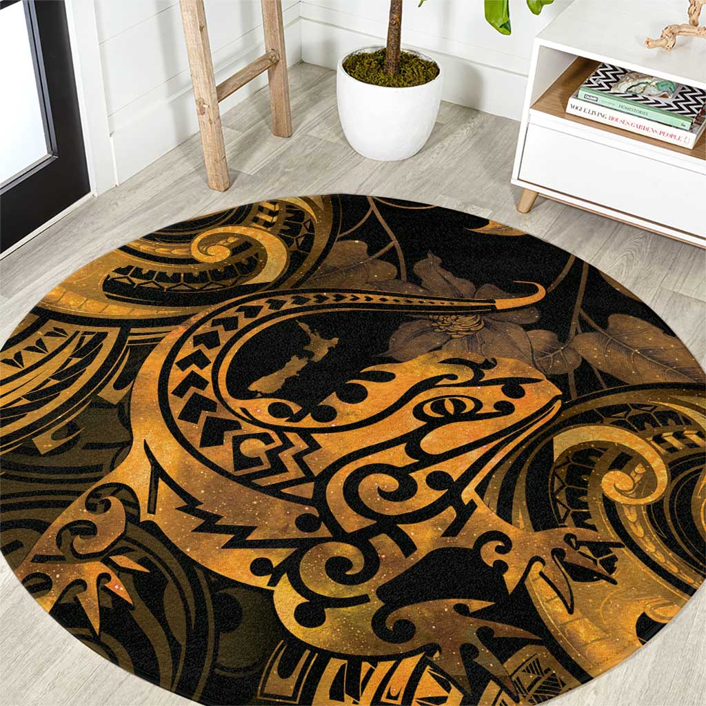 New Zealand Tuatara Round Carpet Aotearoa Maori Clematis Flowers - Gold