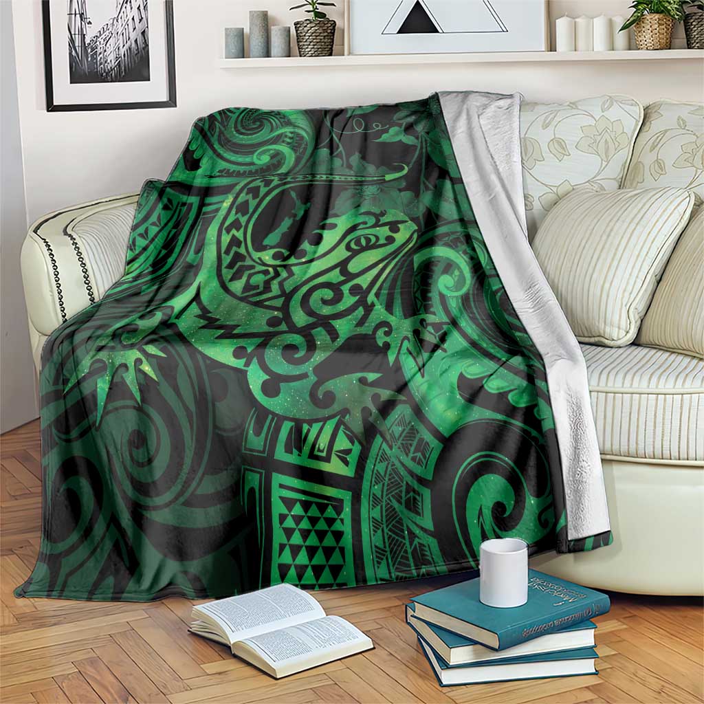 New Zealand Tuatara Blanket Aotearoa Maori Clematis Flowers - Green LT14 Green - Polynesian Pride