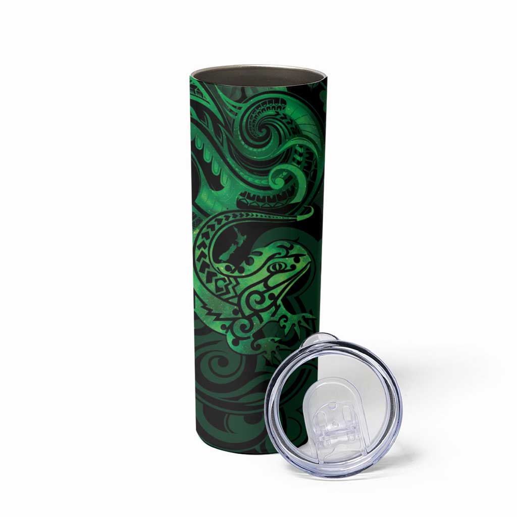 New Zealand Tuatara Skinny Tumbler Aotearoa Maori Clematis Flowers - Green