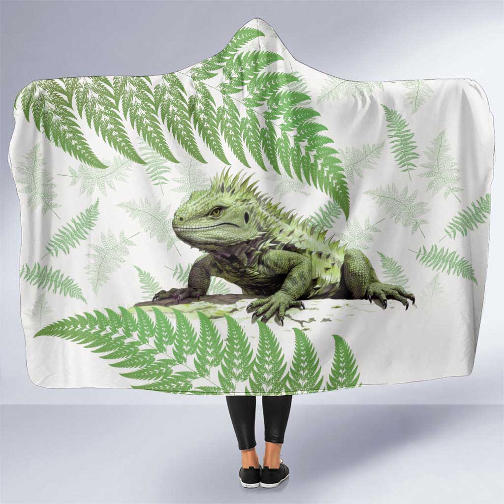 Green New Zealand Tuatara Hooded Blanket Aotearoa Sphenodon Punctatus Silver Fern LT14 One Size Green - Polynesian Pride