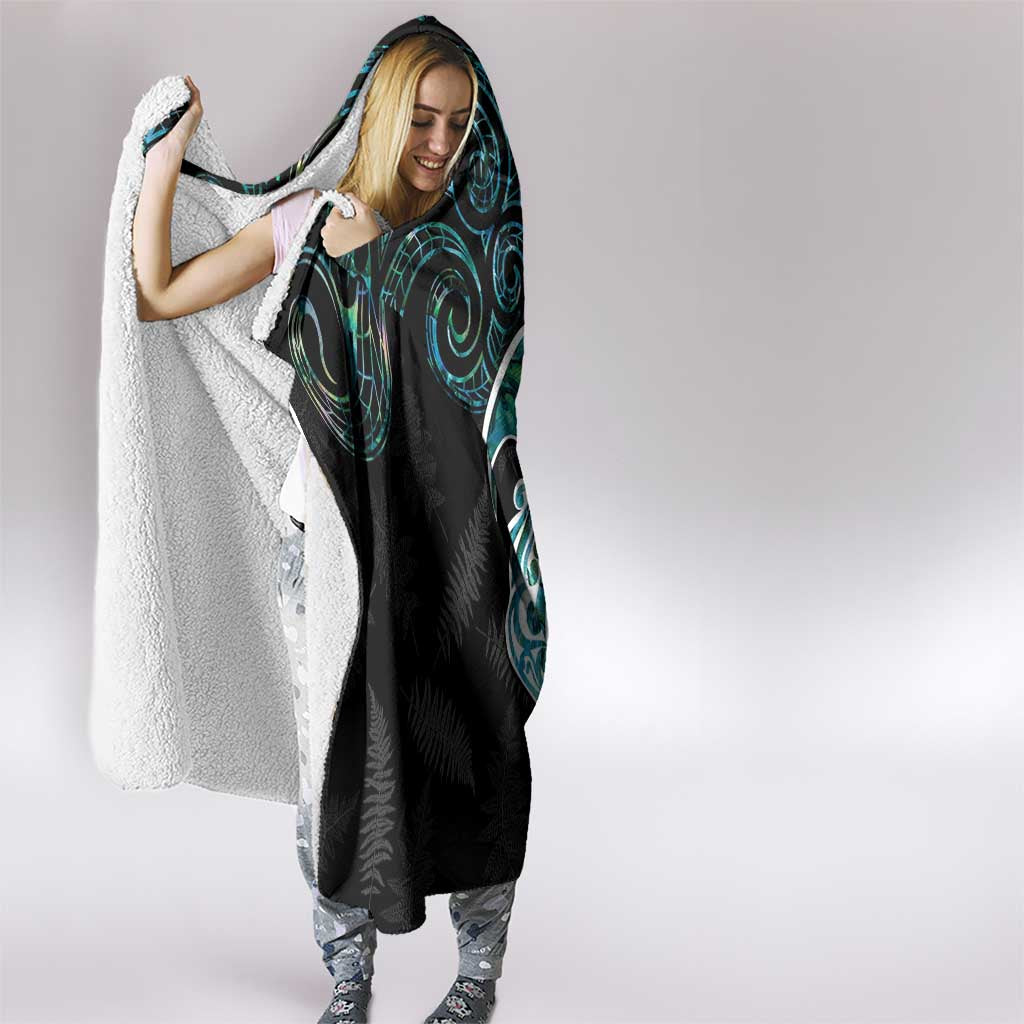 Proud Aotearoa Hooded Blanket Maori Silver Fern Mix Paua Shell Pattern LT14 - Polynesian Pride