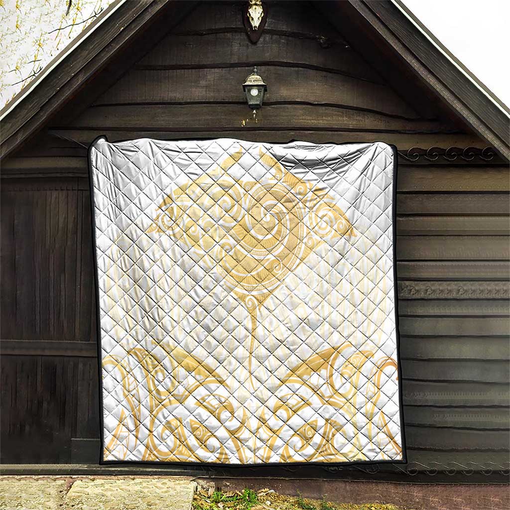 Gold White New Zealand Manta Ray Quilt Aotearoa Maori Haehae - Polynesian Pride