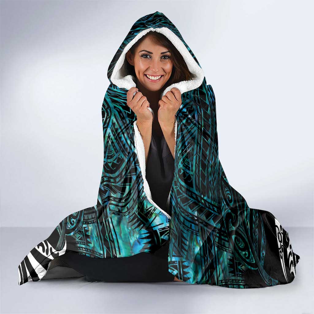 New Zealand Sulphur-crested Cockatoo Hooded Blanket Aotearoa Maori Mix Paua Shell LT14 - Polynesian Pride