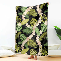 Black Hawaii Plumeria Lei With Tropical Leaves Blanket LT14 - Polynesian Pride