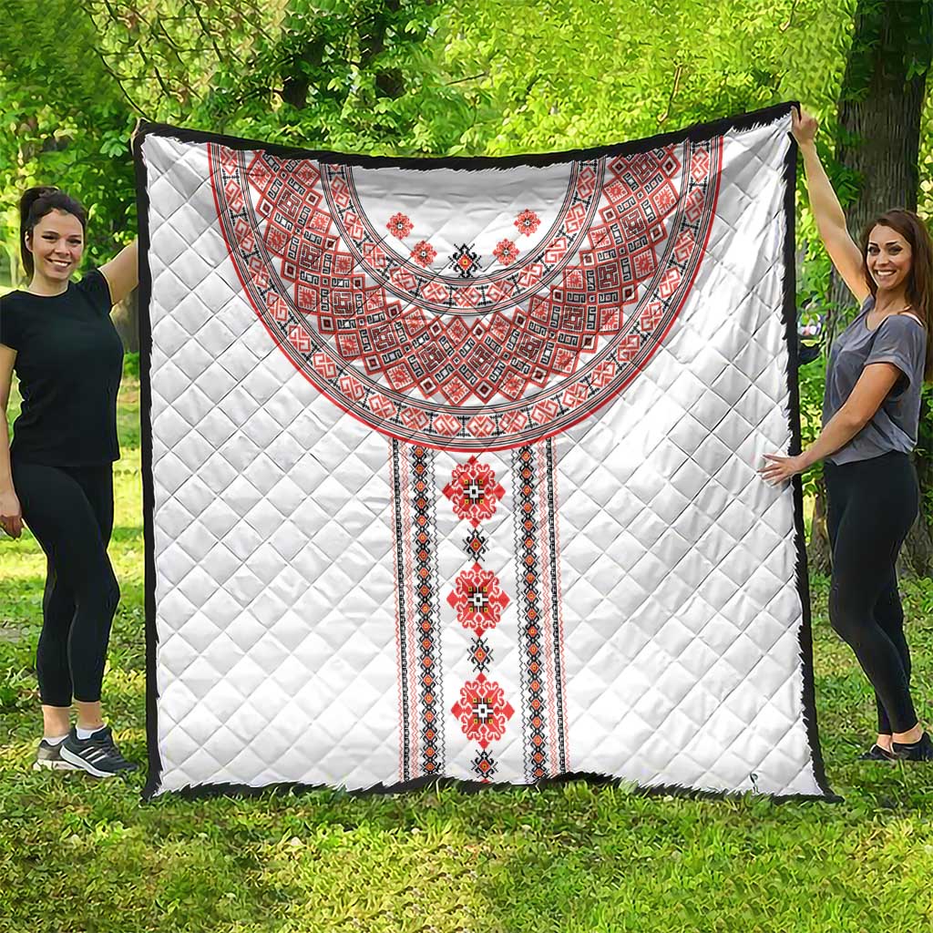Bulgarian Embroidery Style Seamless Pattern Quilt