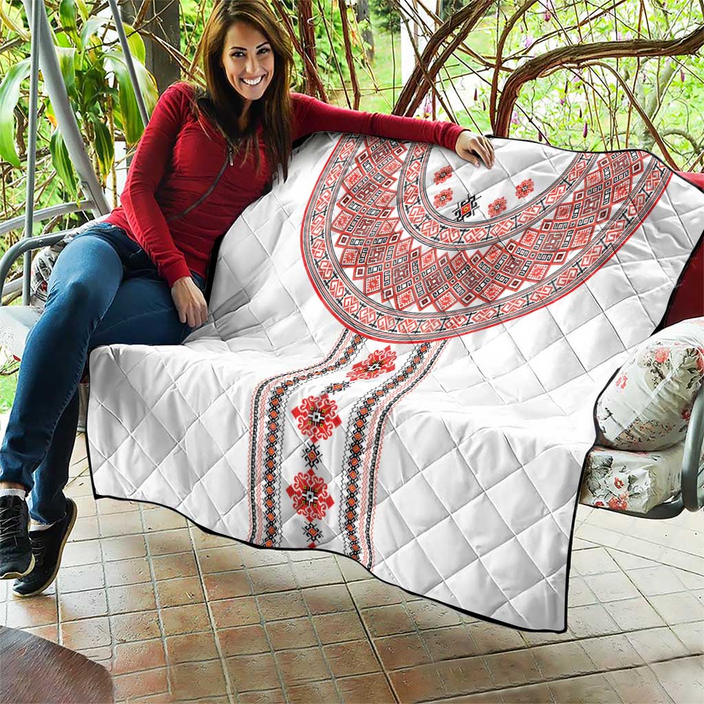 Bulgarian Embroidery Style Seamless Pattern Quilt
