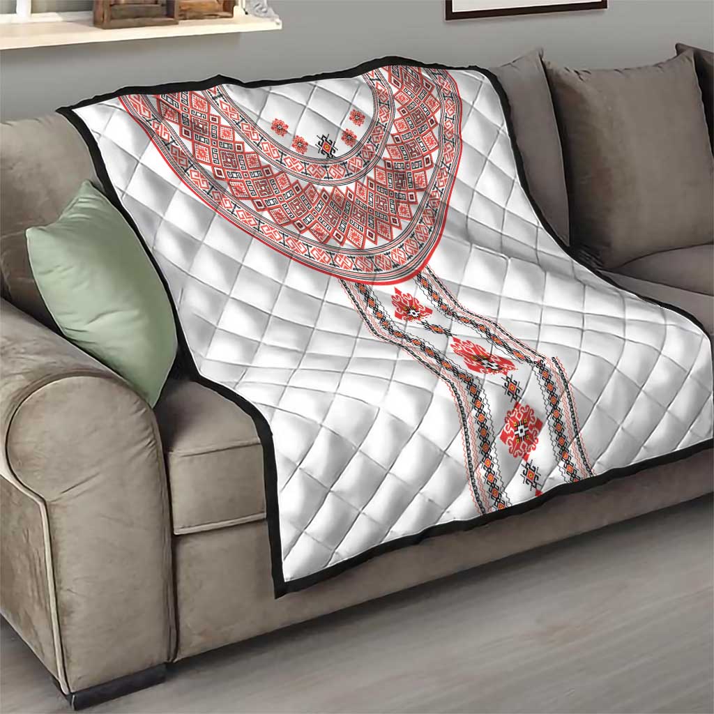 Bulgarian Embroidery Style Seamless Pattern Quilt