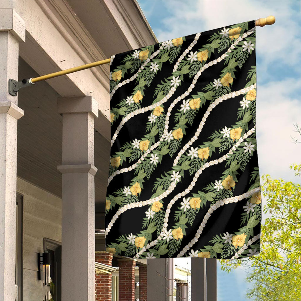 Hawaiian Pikake Maile Lei Garden Flag Tiare Hibiscus Kalo Palapalai Leaf Black