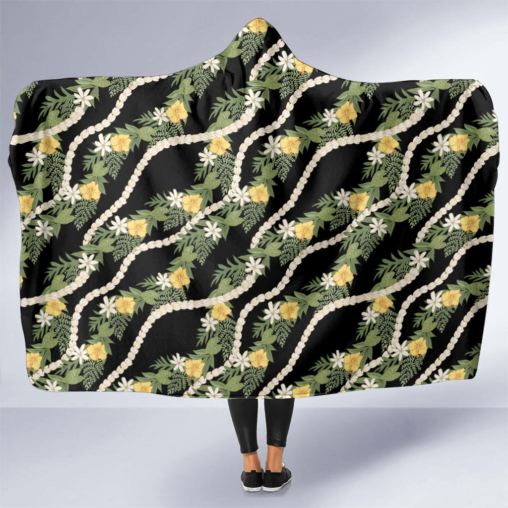 Hawaiian Pikake Maile Lei Hooded Blanket Tiare Hibiscus Kalo Palapalai Leaf Black LT19 One Size Black - Polynesian Pride